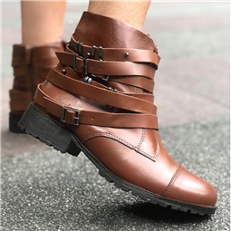 BOTA EM COURO